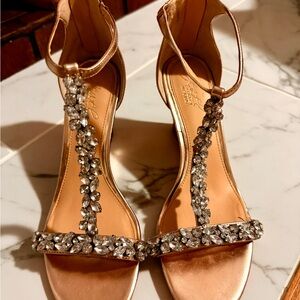 Jewel Badgley Mischka Crystal Embellished Wedges